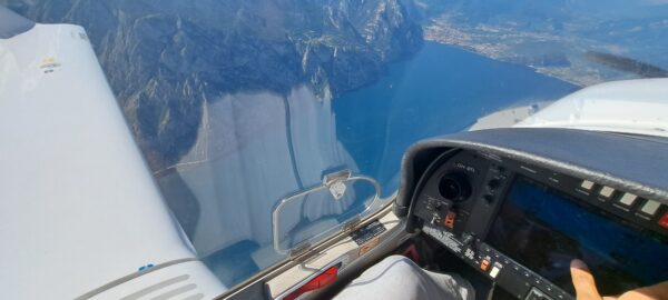 Lago di Garda fills the valley completely, from mountain to mountain. The only way around are small roads carved into the rock.