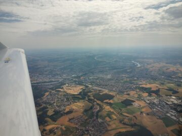 Regensburg as seen from the North East. The historical centre is on the river, a bit to the right from centre frame.